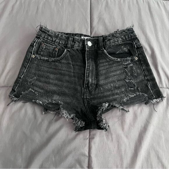 Zara Trafaluc High Waist Distressed Black Denim Shorts Size 2 - Picture 1 of 4